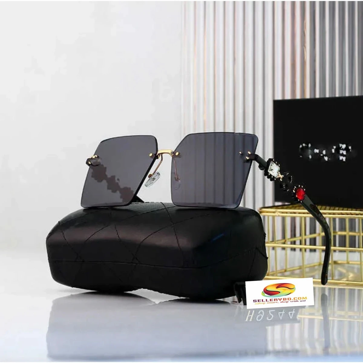 Premium sunglass for women witn primium zipper box
